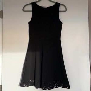 Black sleeveless dress